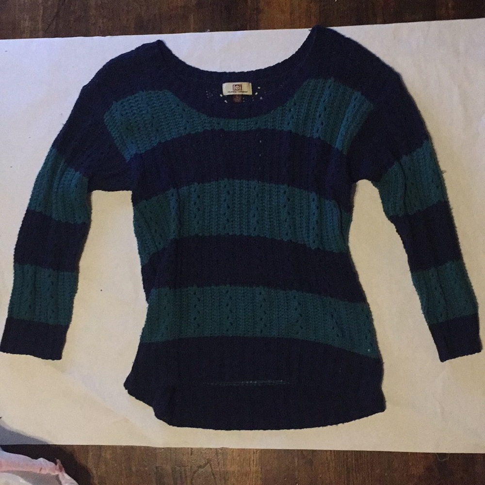 l.e.i. Sweater